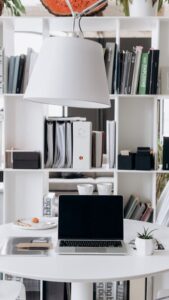 Idei creative pentru organizarea spațiului de lucru acasă